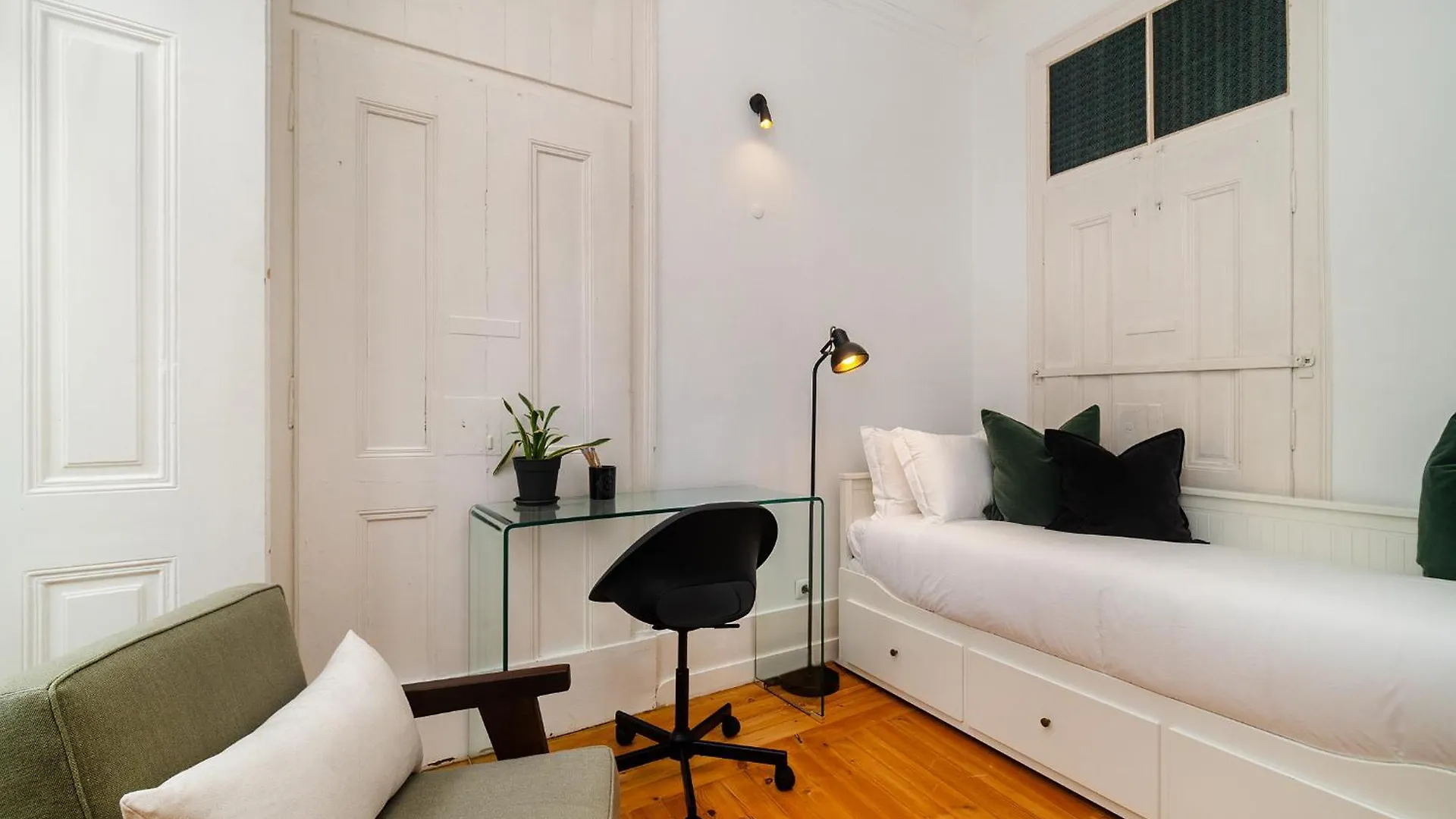 Whome Elegant Stay In Lisbon'S Historic Bairro Alto 0*, Lisbon