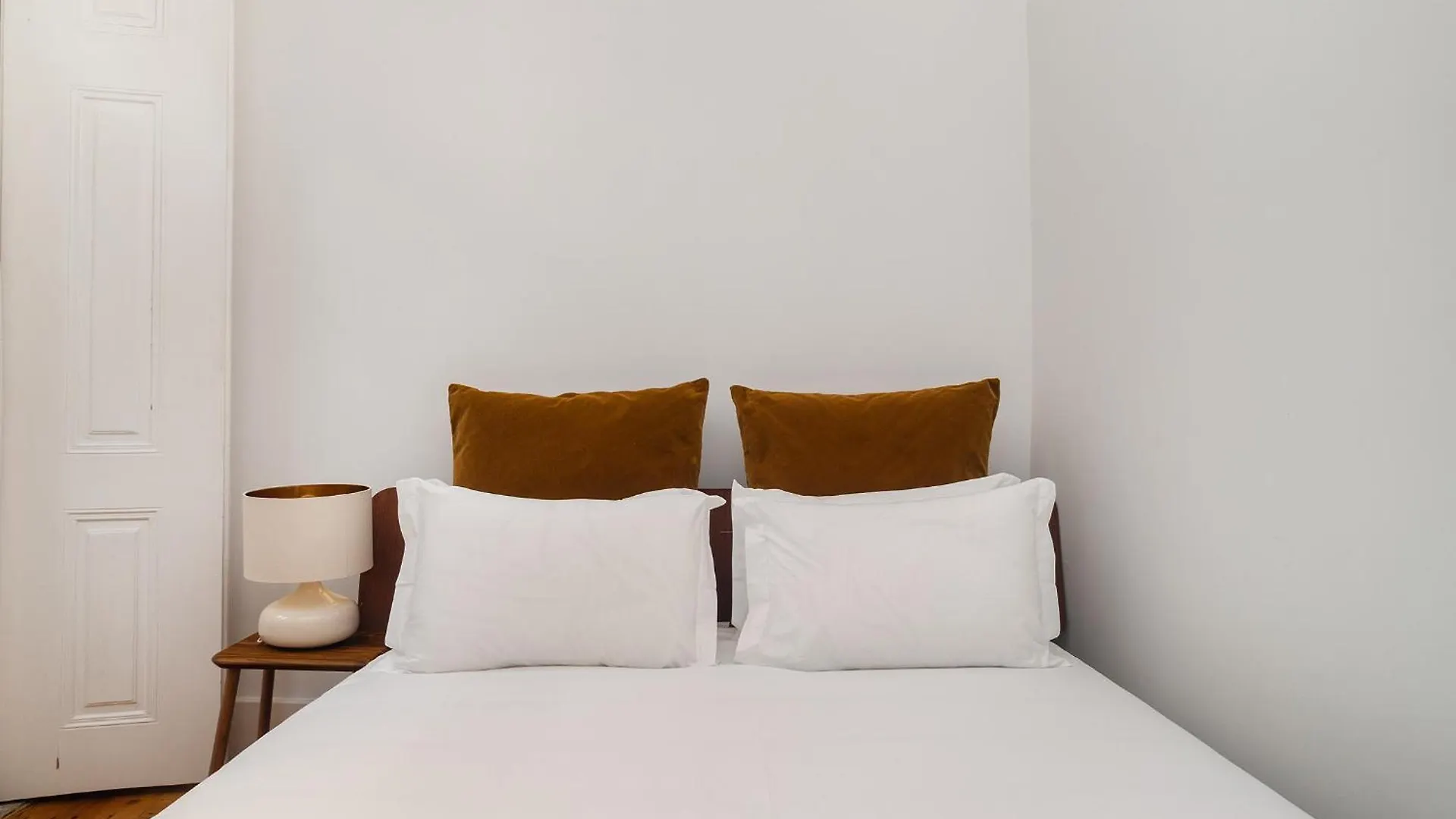 Whome Elegant Stay In Lisbon'S Historic Bairro Alto Portugal
