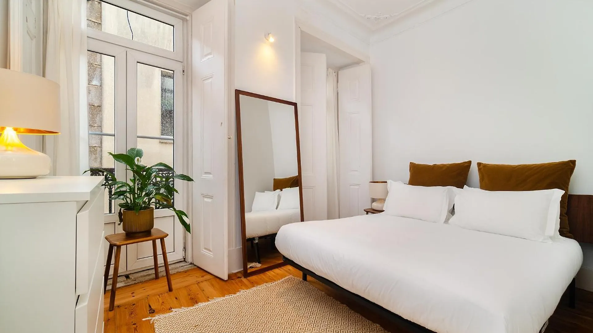 Whome Elegant Stay In Lisbon'S Historic Bairro Alto Apartment Lisbon